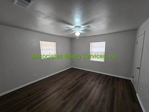 1921 NE 17th Way Photo 1