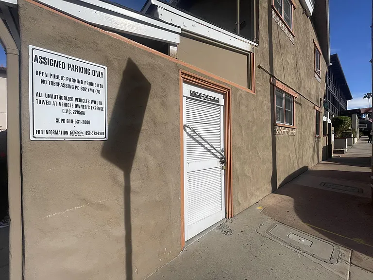 2340 Jefferson St — Photo 13