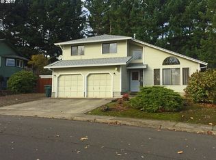 2460 NW Loma Vista Dr, Roseburg, OR