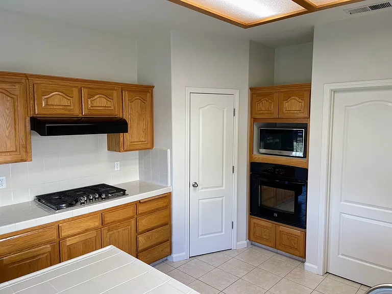 15892 W D St — Photo 5