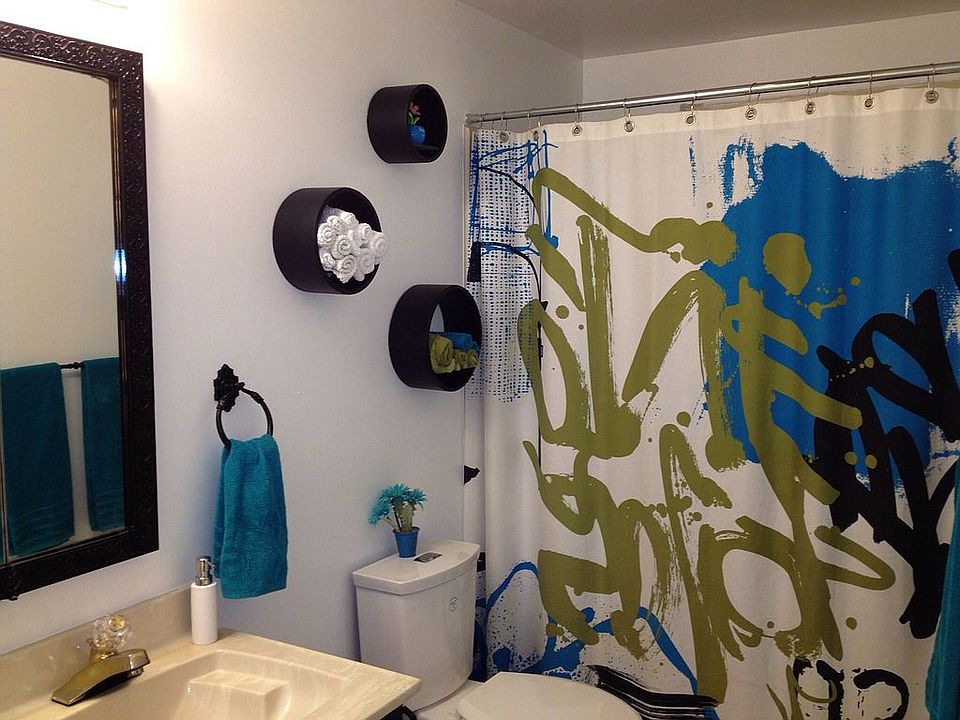 2nd bathroom