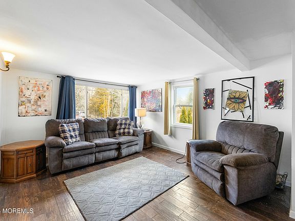 3rd image of 320 Elizabeth Avenue