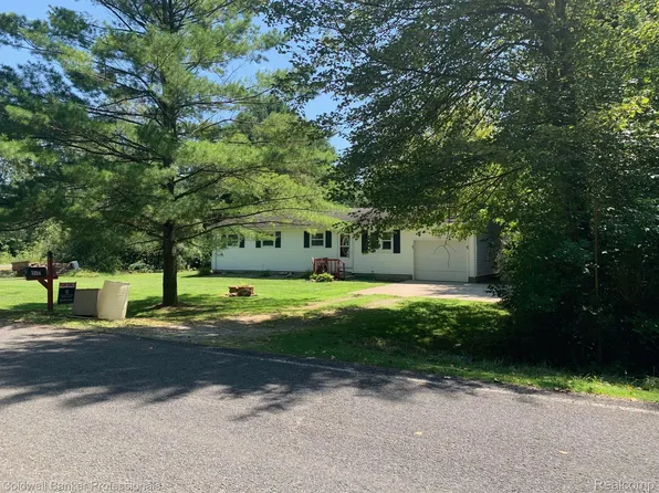 2001 W Bliss Rd, Caro, MI 48723