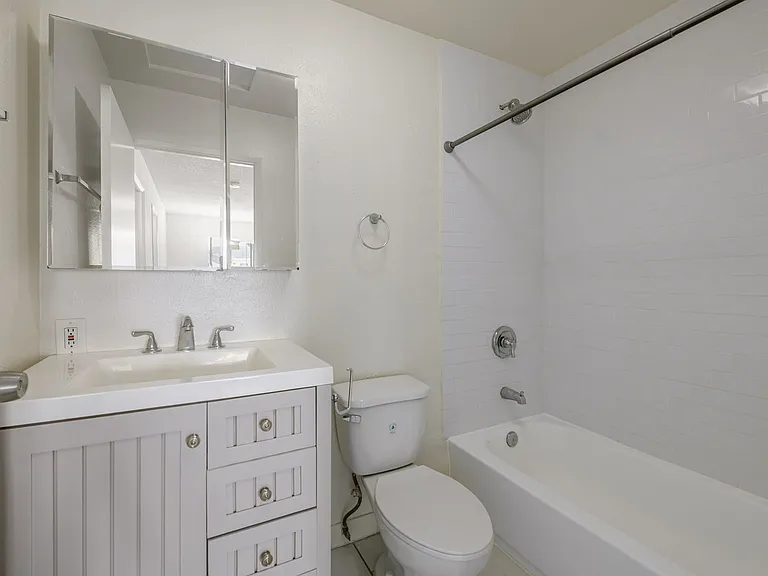 5533 Barton Ave — Photo 10