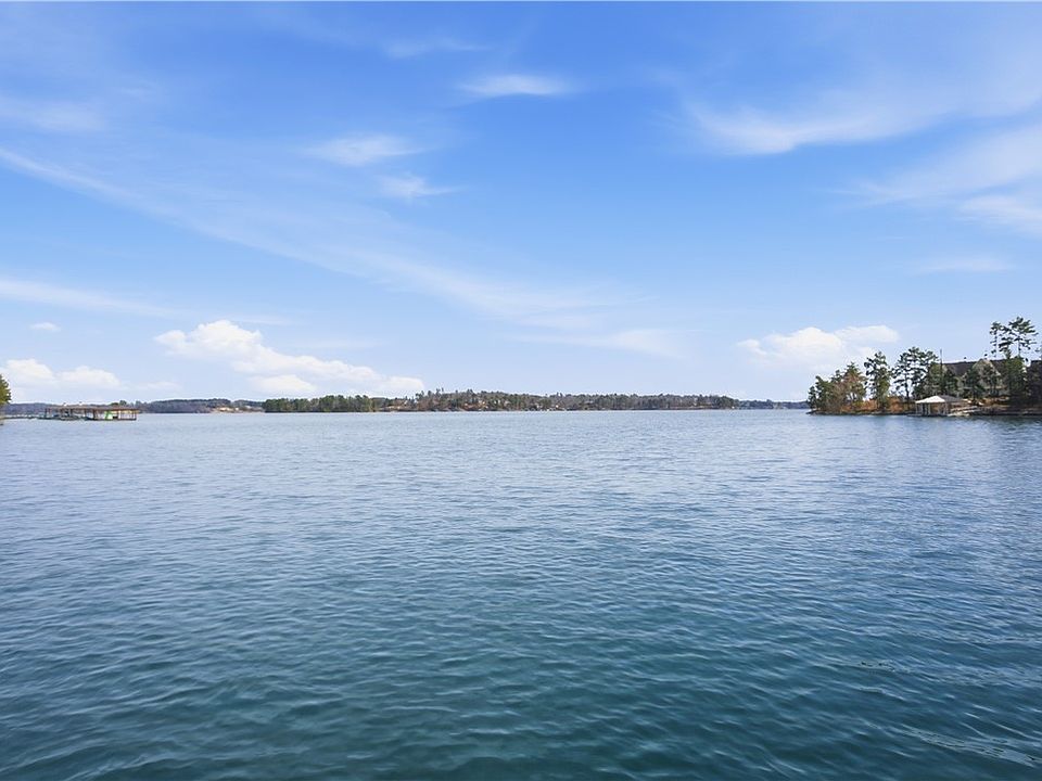 1st image of 32 Sailview Dr