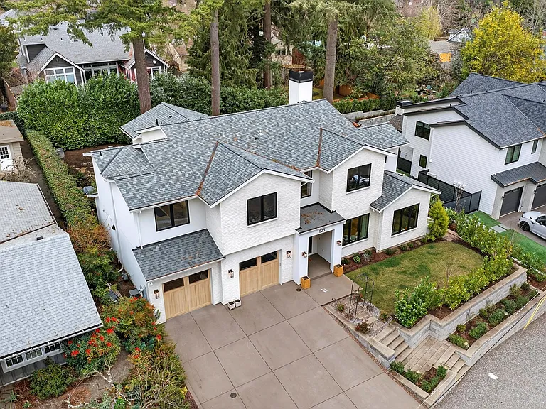 825 Ellis Ave — Photo 4