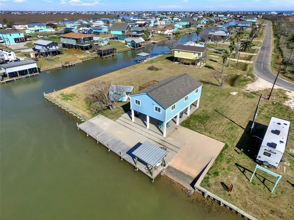 982 County Road 204, Sargent, TX 77414