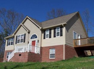1111 Osage Dr, Soddy Daisy, TN 37379