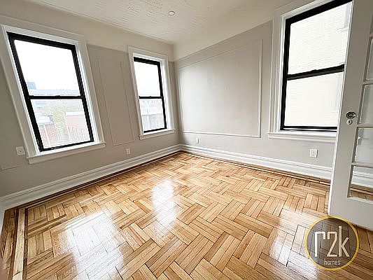 5th image of 31-60 33rd St #C7