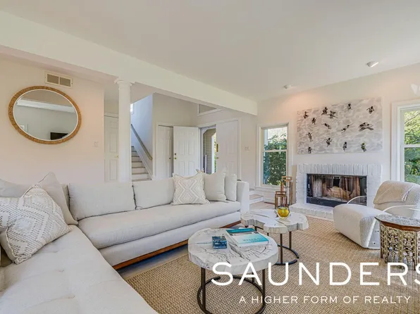 425 Hampton Rd APT 15, Southampton, NY 11968