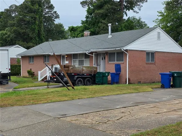 54 Rexford Dr, Newport News, VA 23608