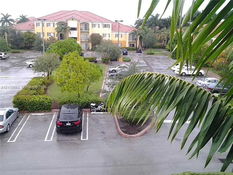 Palm Gardens At Doral Con — Photo 3