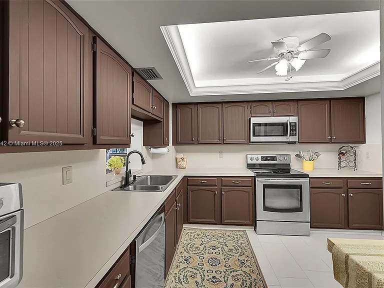 3200 N Port Royale Dr N #1009 — Photo 7
