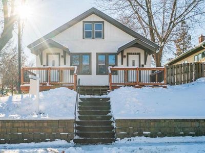 1220 Saint Clair Ave, Saint Paul, MN, 55105