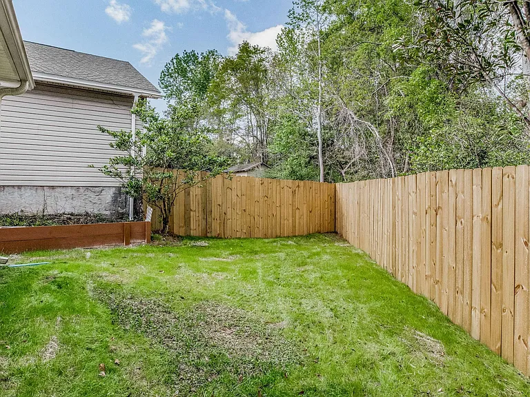 3420 Riverside Dr — Photo 15