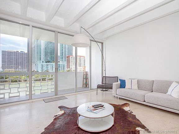 3rd image of 2121 N Bayshore Dr APT 512