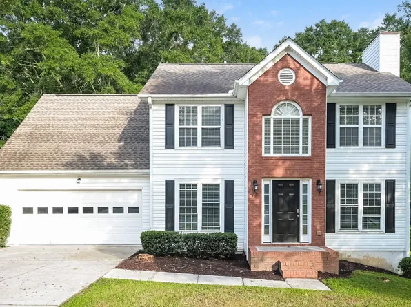 655 Simon Ive Dr, Lawrenceville, GA 30045
