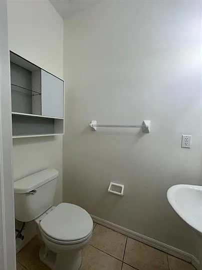 14732 Sutherland Ave — Photo 6