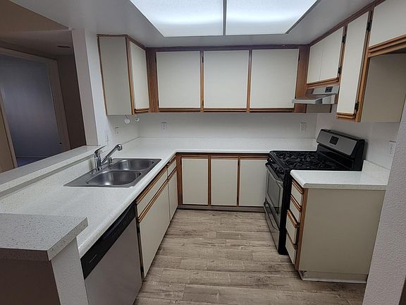 3rd image of 1156 Hacienda Pl