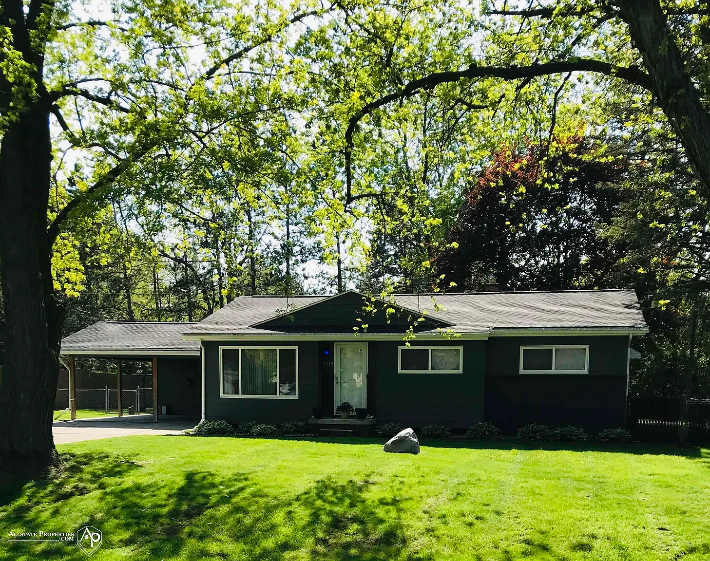 1439 Schafer Dr photo 1