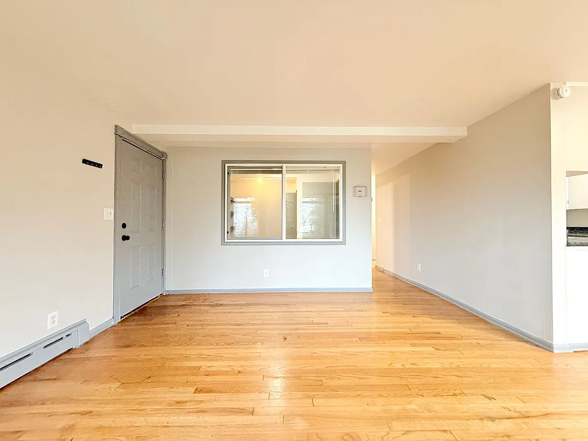 Building Photo - 4740-4750 22nd Ave NE