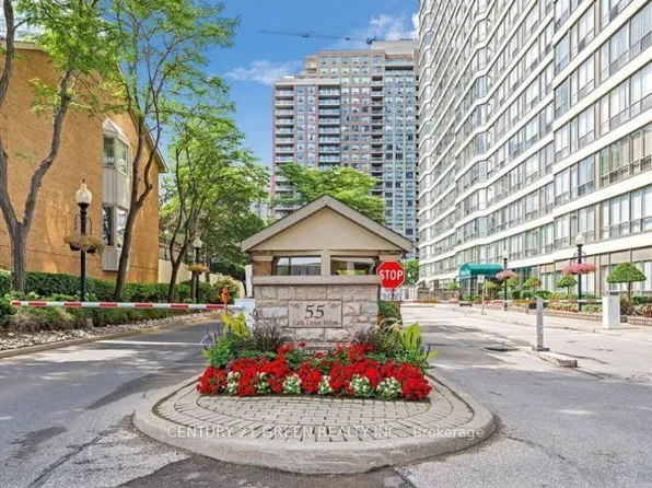 55 Elm Dr W #1211, Mississauga, ON L5B 3Z3