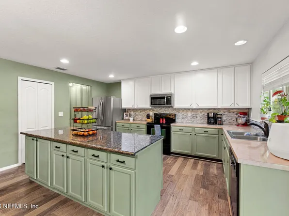 11768 SILVER HILL Drive, Jacksonville, FL 32218