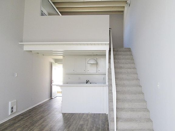 4th image of 3345 S Canfield Ave APT 220