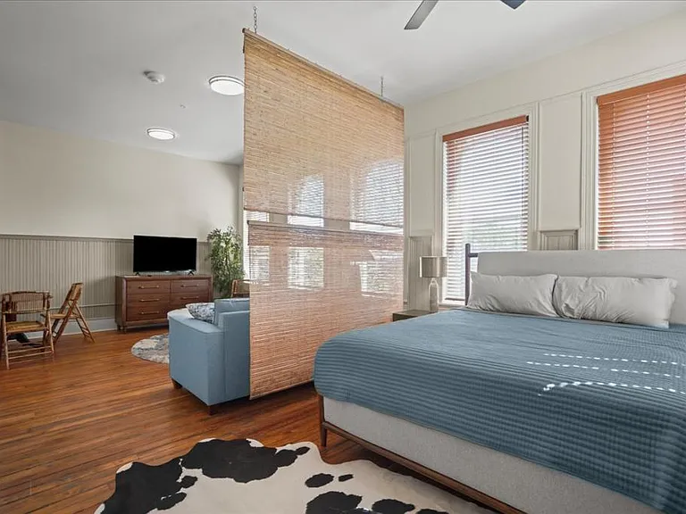 127H W Evans St — Photo 12