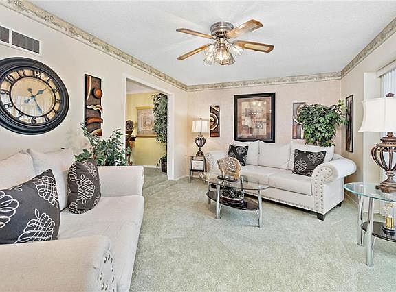 4th image of 10724 Bellaire Ave
