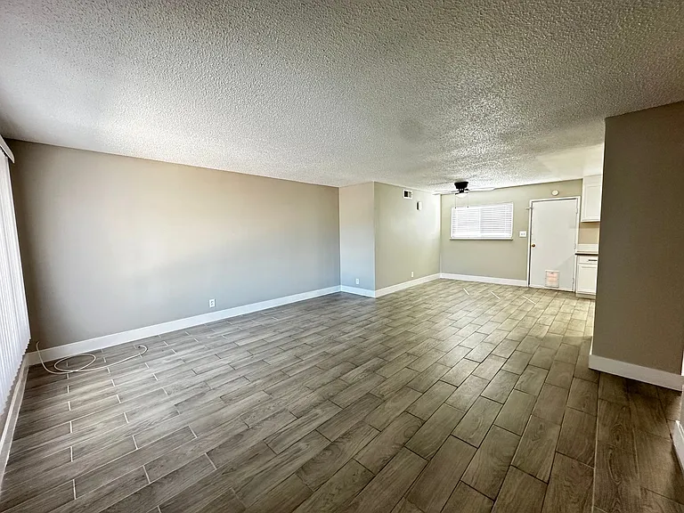 2967 Ferndale St — Photo 14