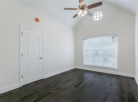 5th image of 2405 Saint Paul Ct