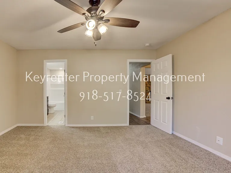 S 79th E Ave Duplex — Photo 36