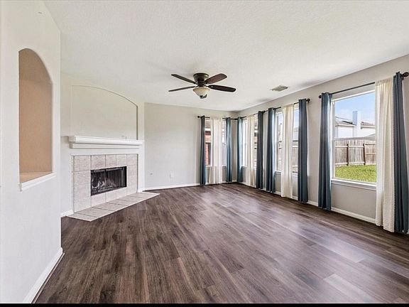 3rd image of 1914 Kamren Dr