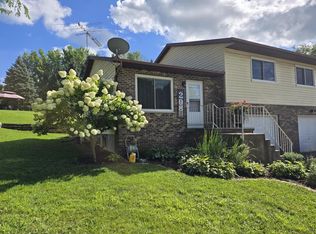 208 27th St, Monroe, WI 53566