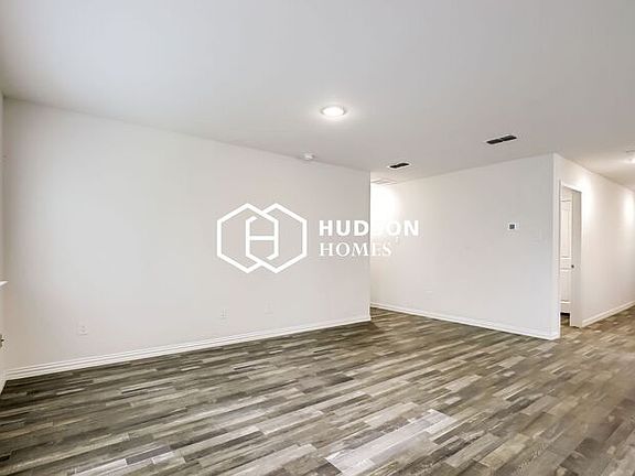 3rd image of 149 Sunset Bay Dr