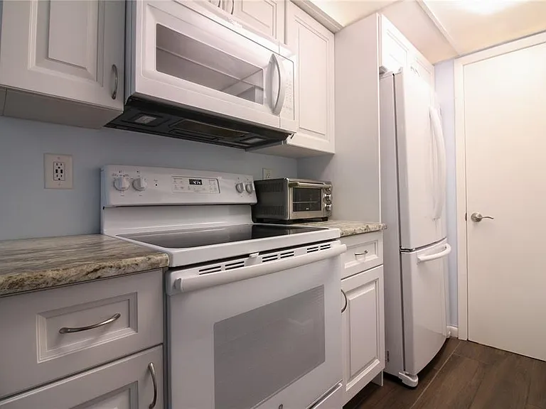 1103 Cypress Gardens Blvd #17 — Photo 14