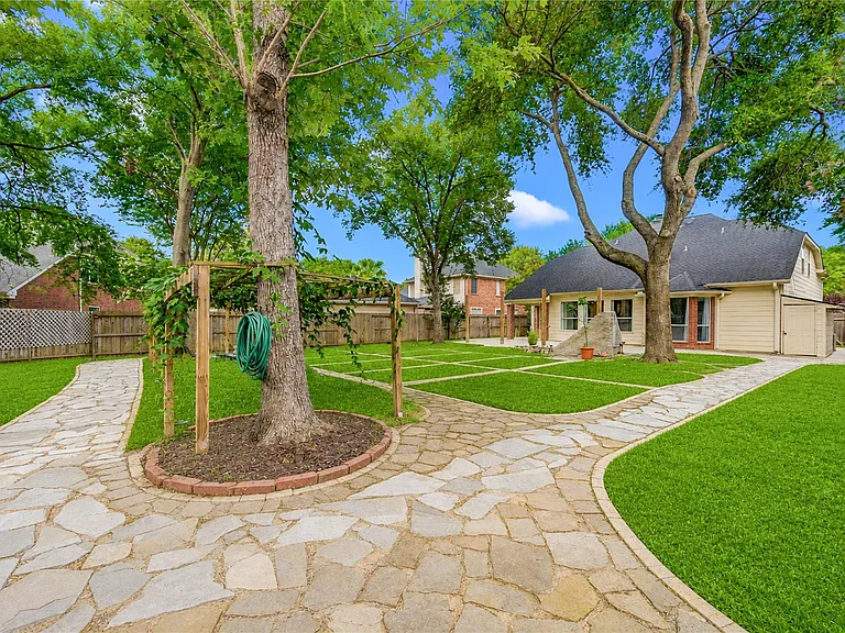 1215 Whisper Trace Ct — Photo 34