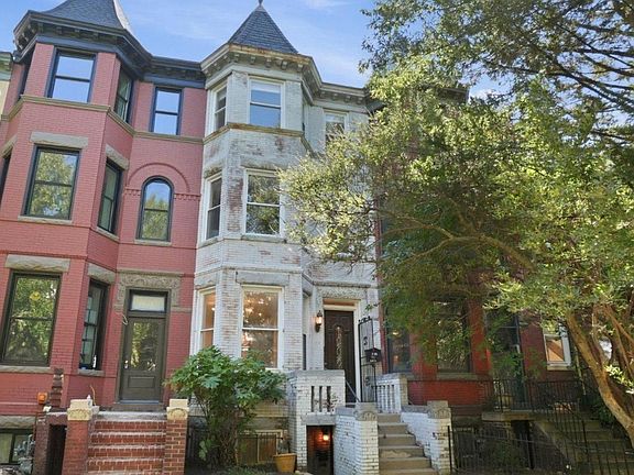 2nd image of 1128 Park Rd NW