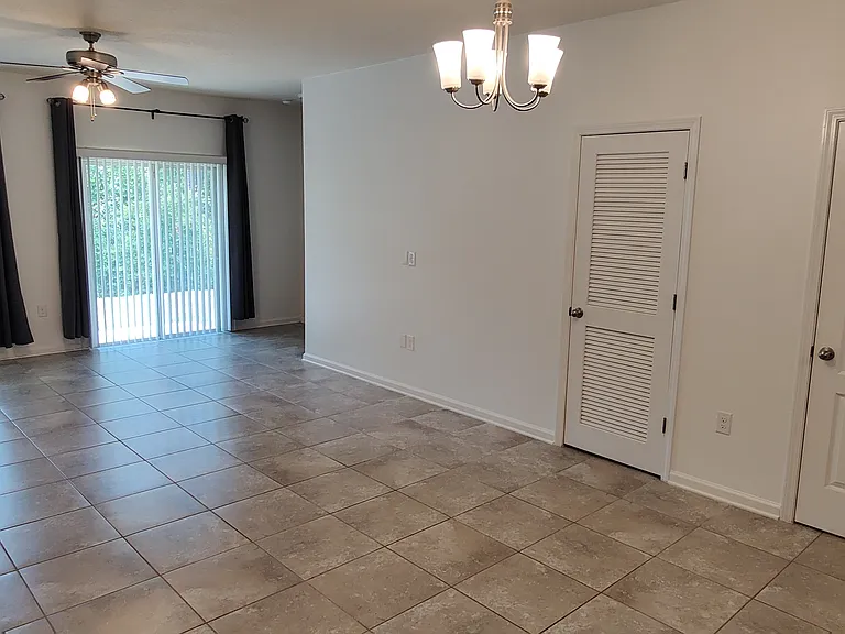 628 Servia Dr — Photo 10