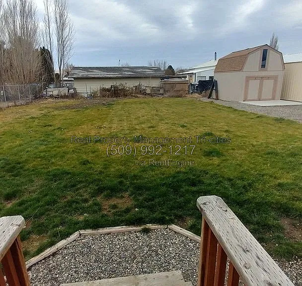 3002 W Snow Ln — Photo 4
