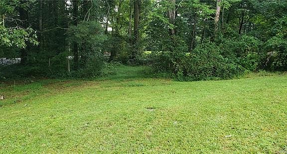 5th image of 210 Highland Lake Dr