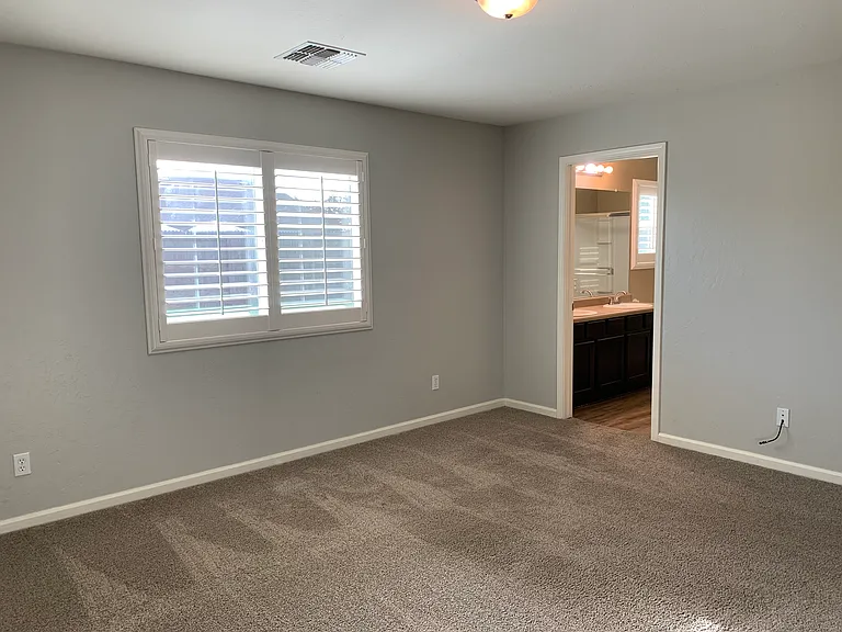 2423 W Corvina Ave — Photo 49
