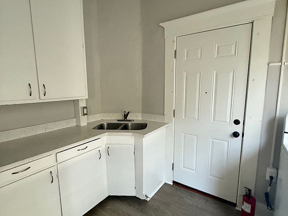 5th image of 1309 25th St APT C
