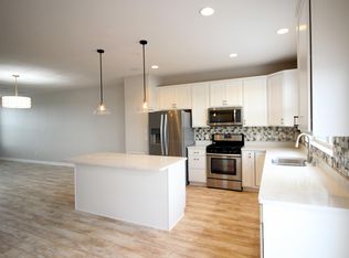 15428 Eames Way, Apple Valley, MN 55124