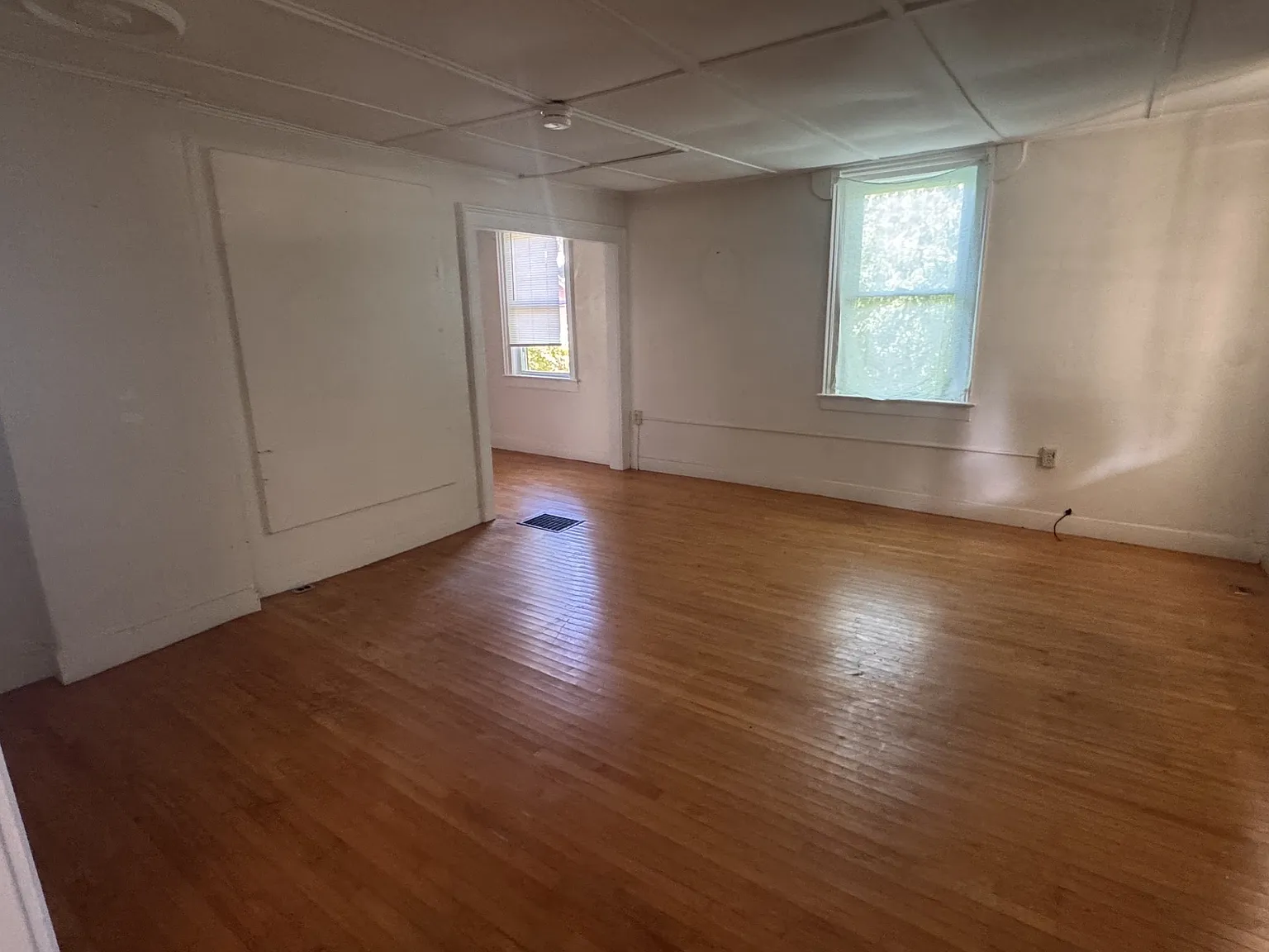 3 bed, 1408 sqft, $1,600 — Photo 3