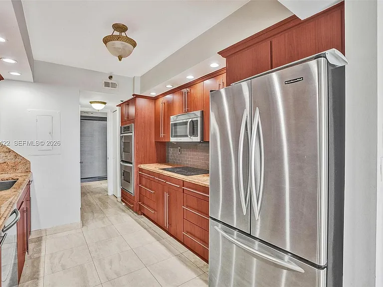 19355 Turnberry Way #8K — Photo 8