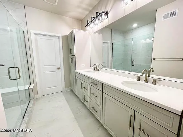 1 Beach Ct — Photo 14