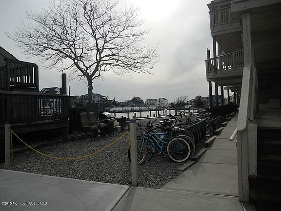 3rd image of 1919 Bay Blvd Unit B16-b16g