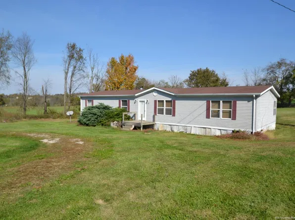 9970 S Clearview Dr, Pekin, IN 47165